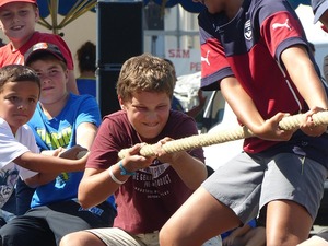 tug-of-war-g01b9392c3_640.jpg