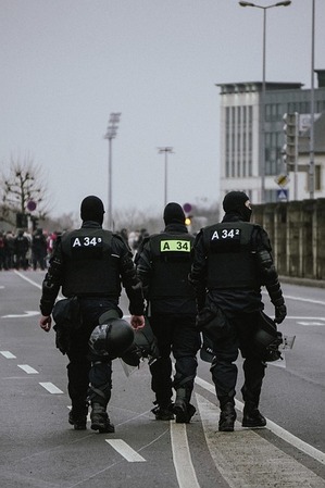 police-g7f1eb388f_640.jpg
